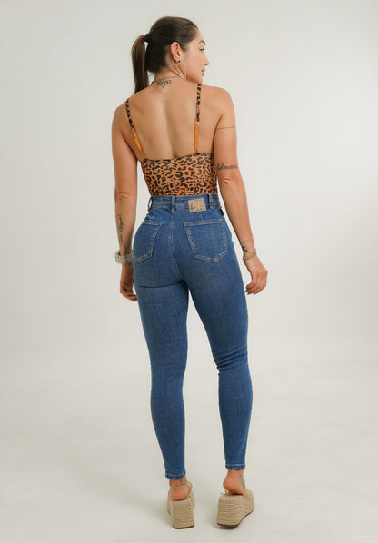 Jeans colombiano levanta cola Zigor 2