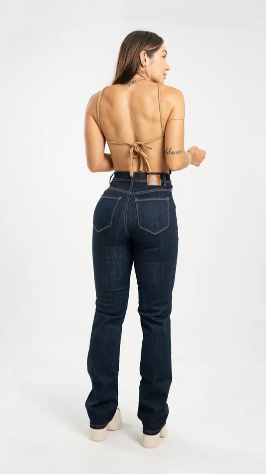 Jeans colombiano levanta cola Kabul