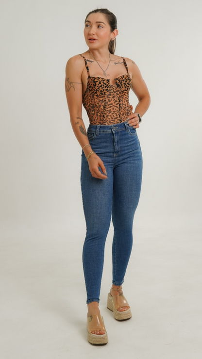 Jeans colombiano levanta cola Zigor 2