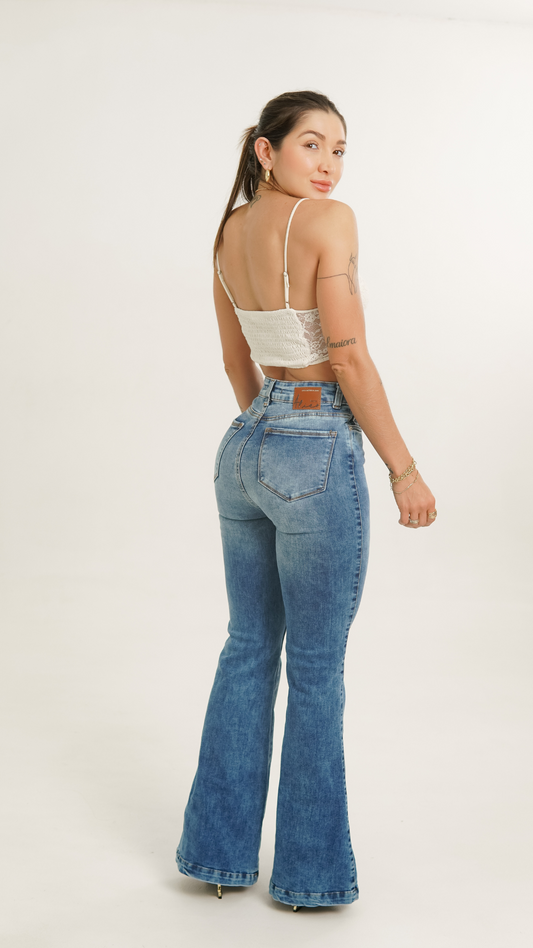 Jeans colombiano levanta cola True
