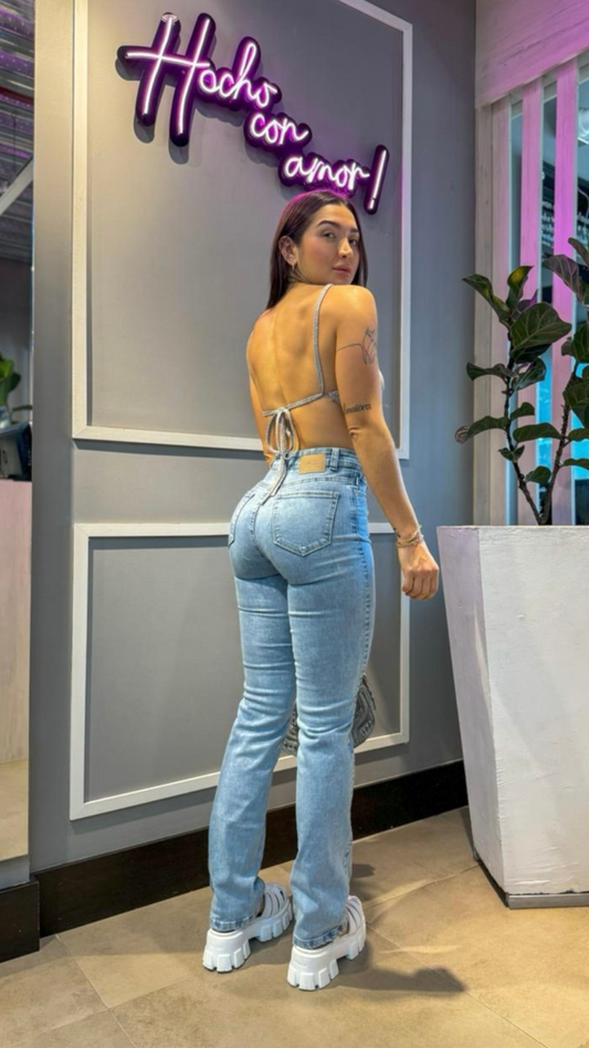 Jeans colombiano levanta cola Kabul 4