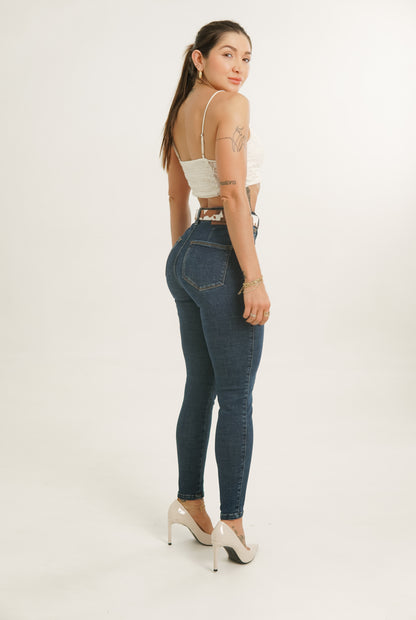 Jeans colombiano levanta cola Fiji
