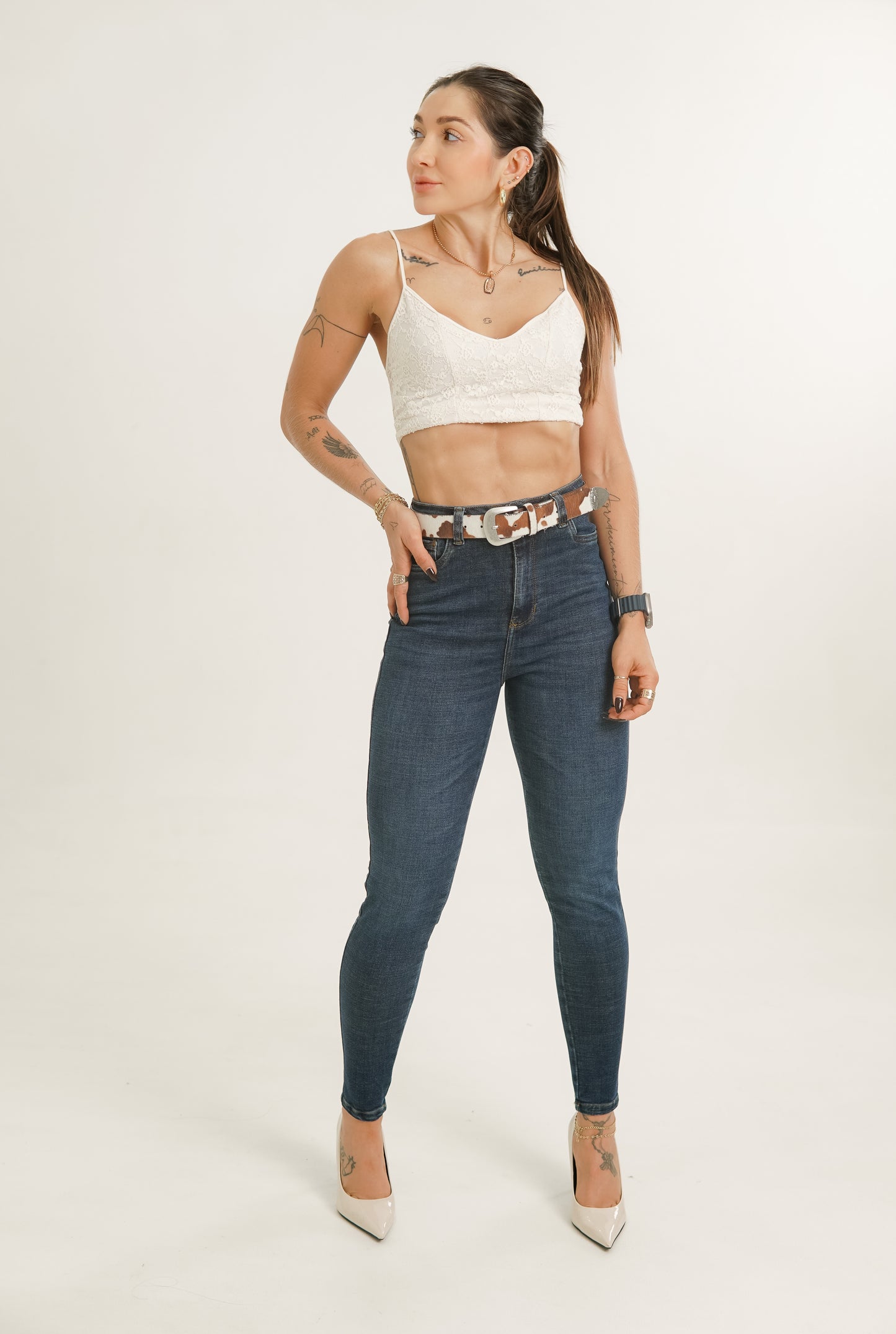 Jeans colombiano levanta cola Fiji