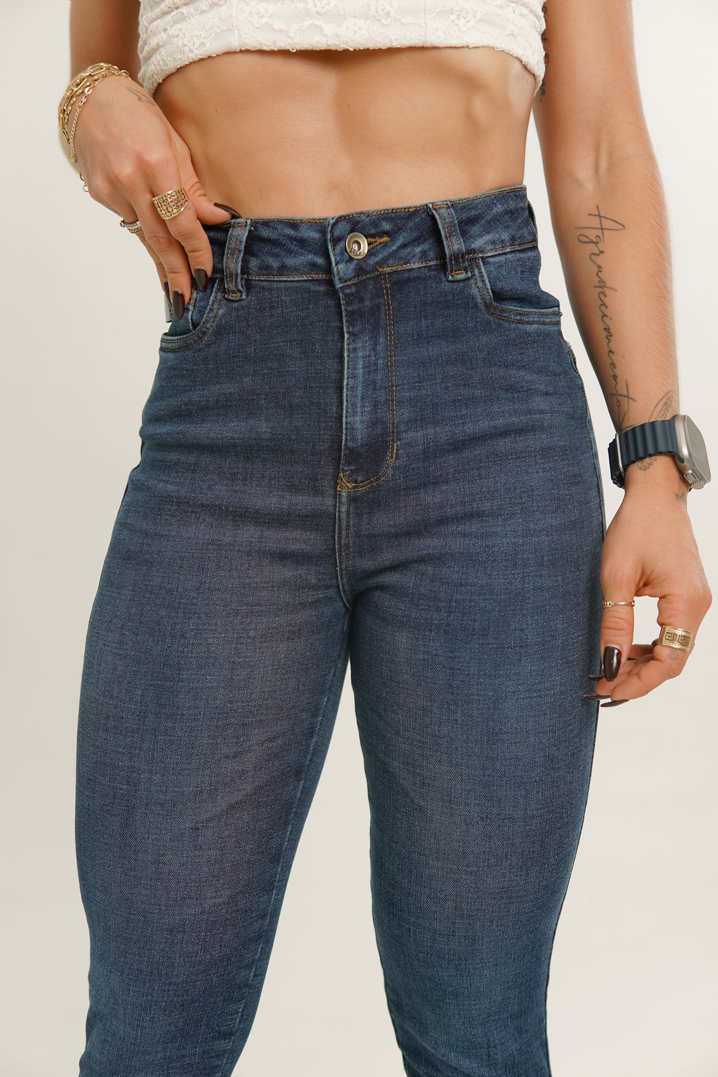 Jeans colombiano levanta cola Fiji