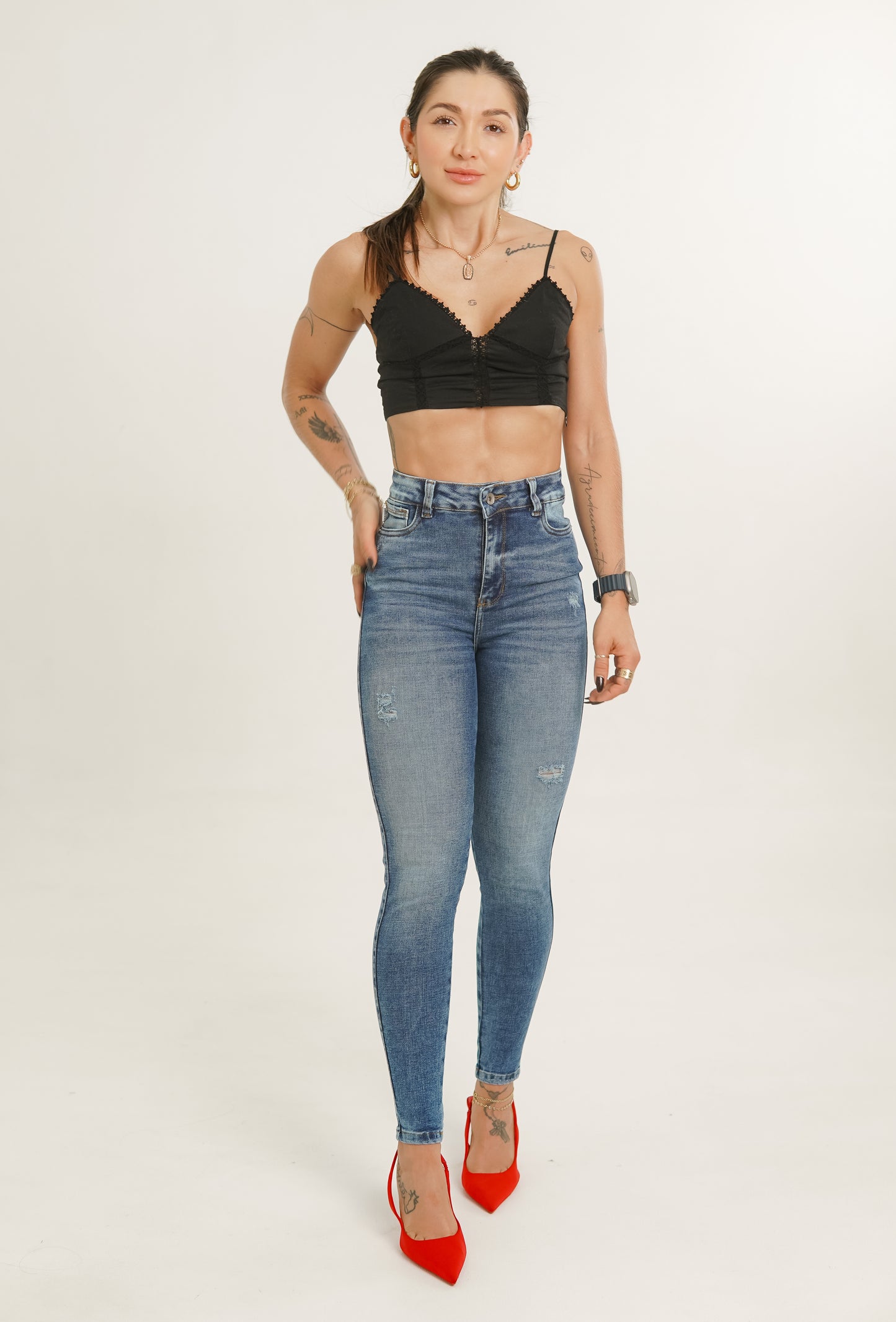 Jeans colombiano levanta cola Fiji 1