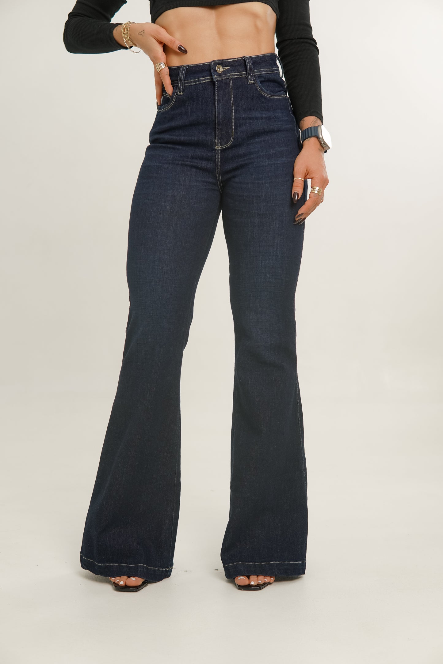 Jeans colombiano levanta cola Joy 1