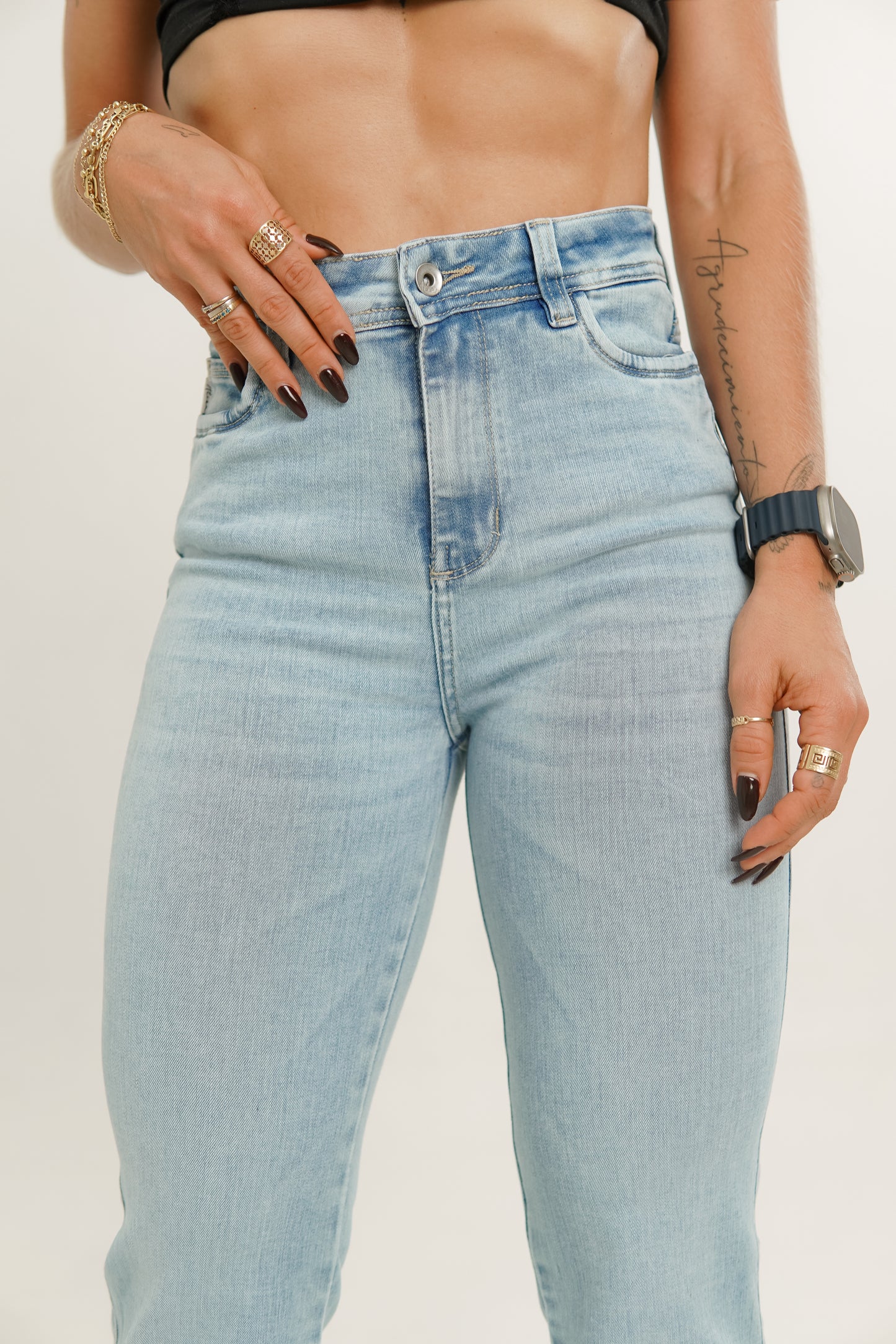 Jeans colombiano levanta cola Joy