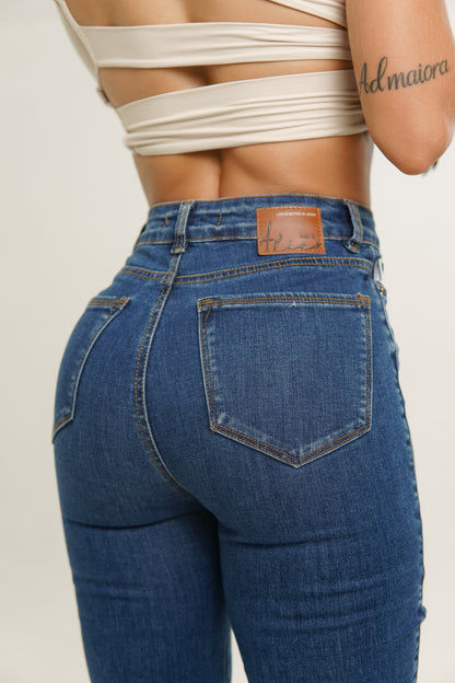 Jeans colombiano levanta cola True 1