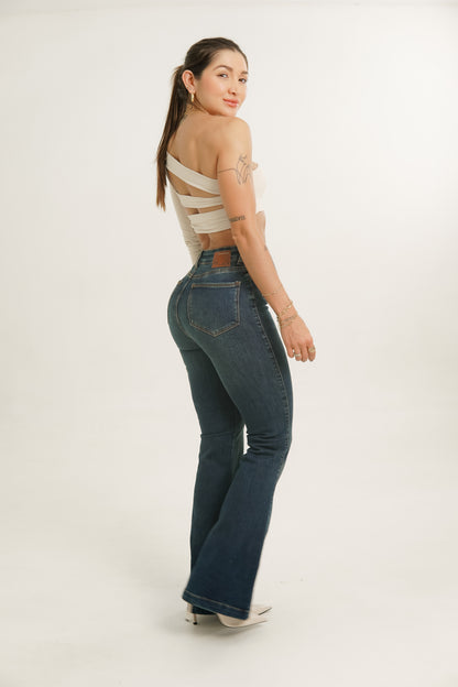Jeans colombiano levanta cola True 2