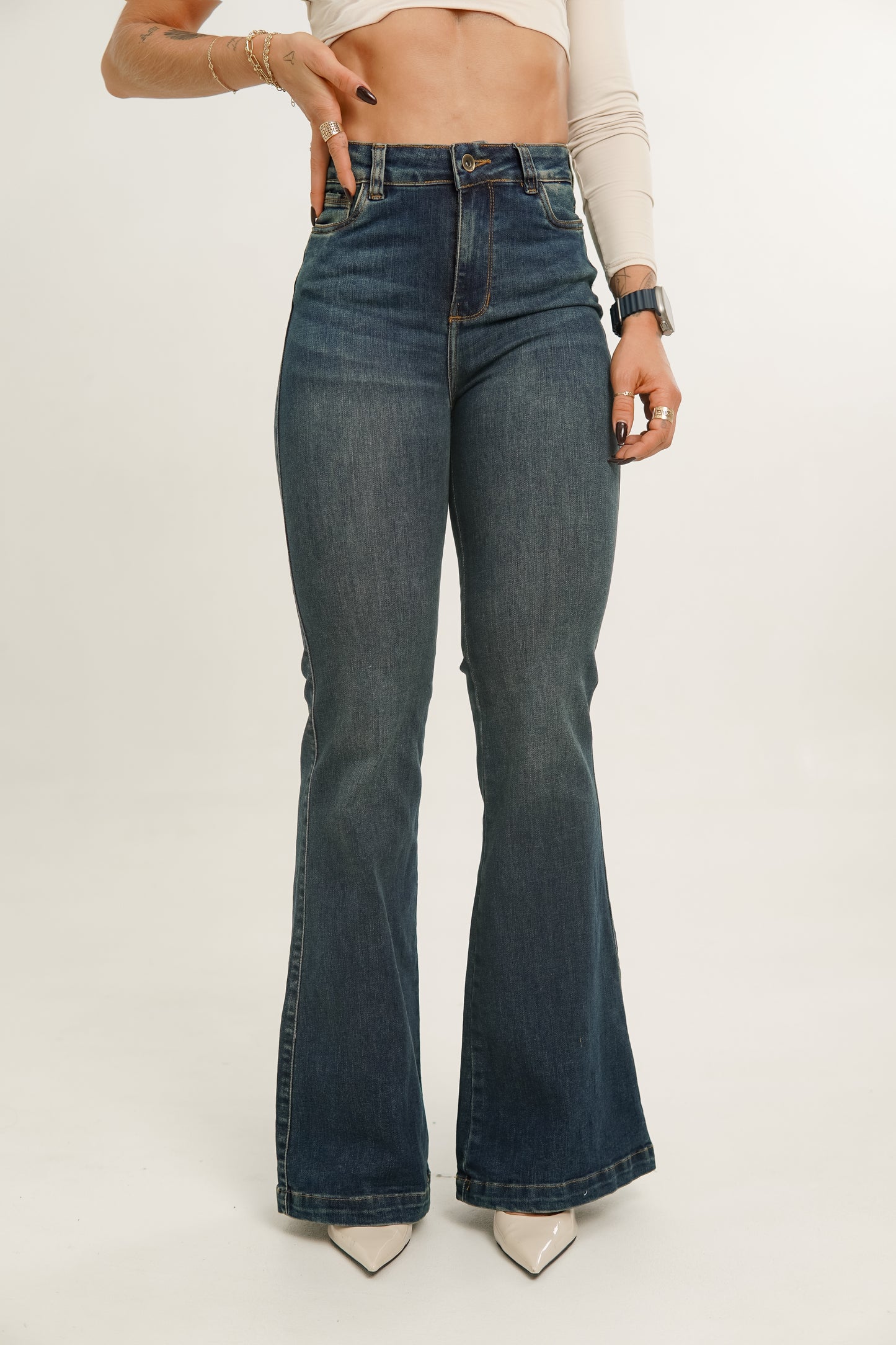 Jeans colombiano levanta cola True 2