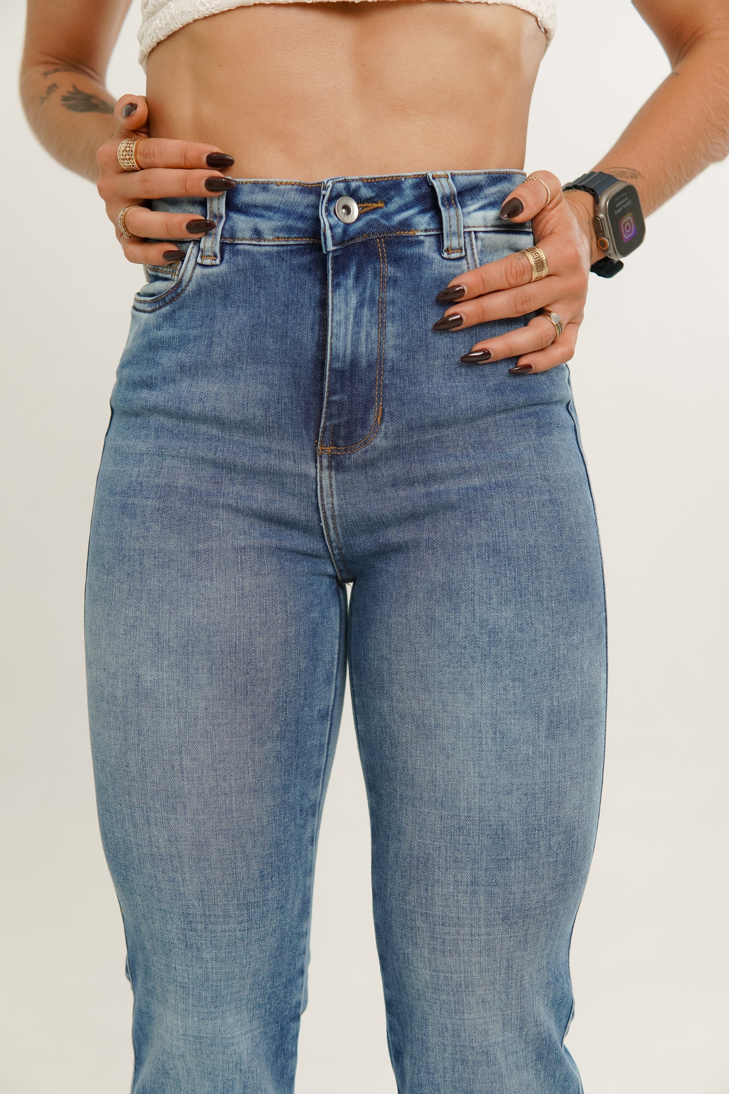 Jeans colombiano levanta cola True