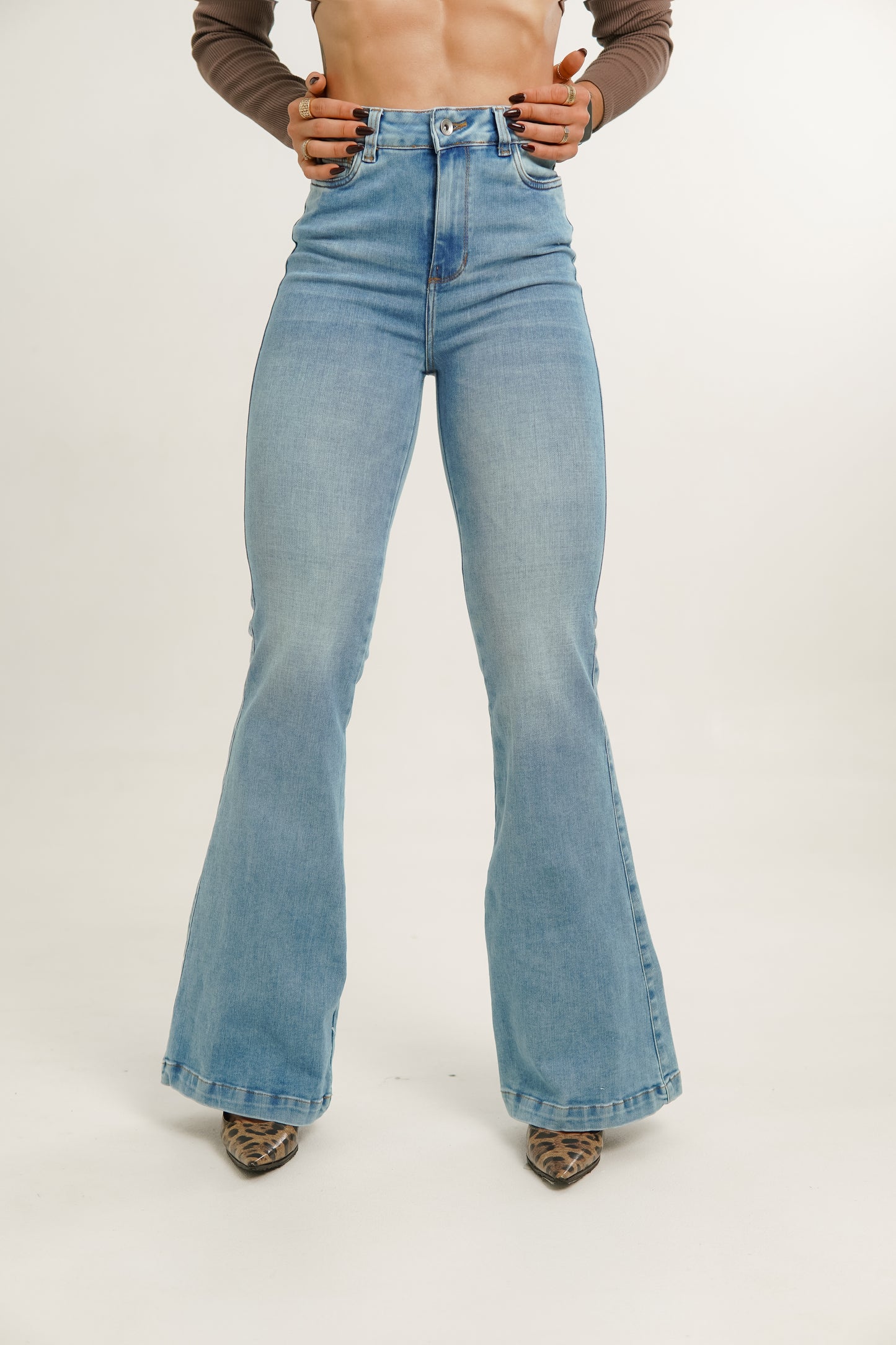Jeans colombiano levanta cola True 3