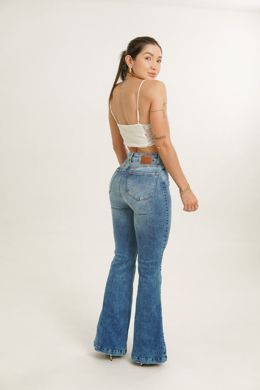 Jeans colombiano levanta cola True