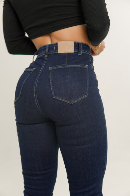 Jeans colombiano levanta cola Zigor 5
