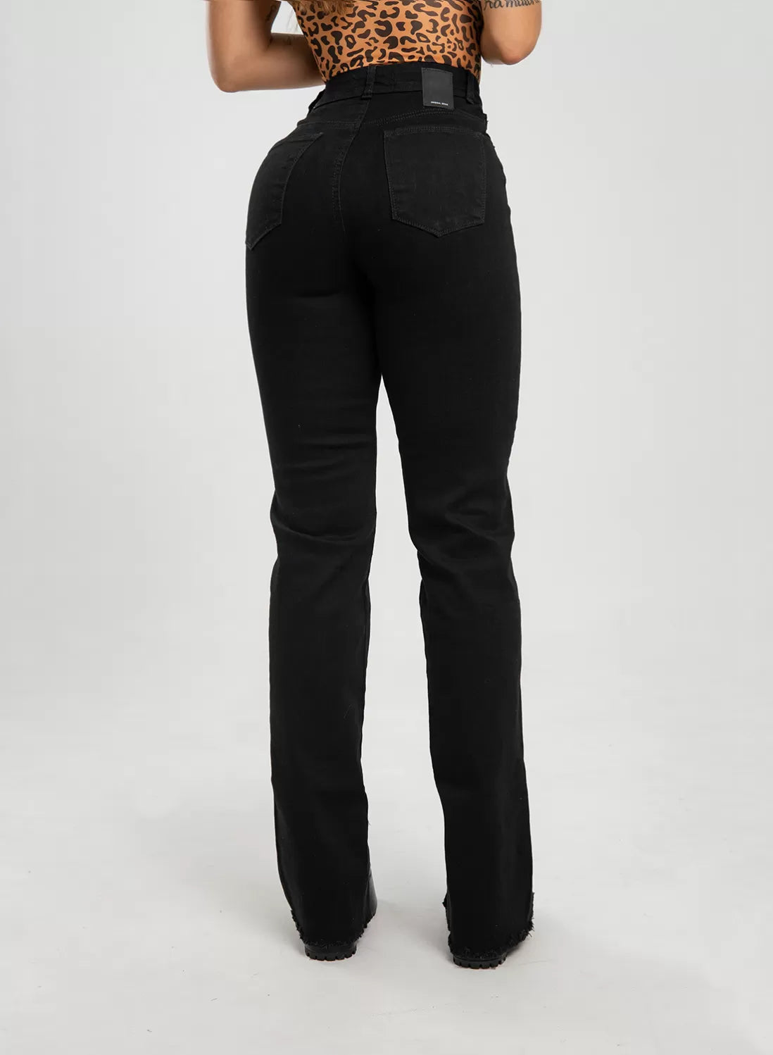 Jeans colombiano Straigth Amatista Black