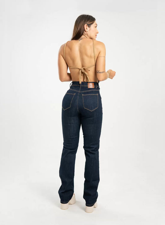 Jeans colombiano levanta cola Kabul
