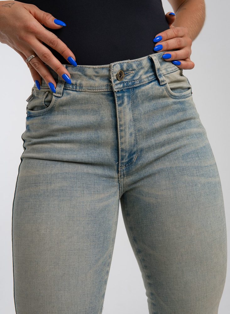 Jeans colombiano levanta cola KAI 2