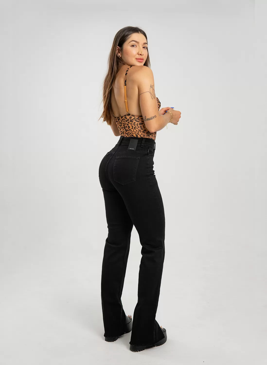 Jeans colombiano Straigth Amatista Black